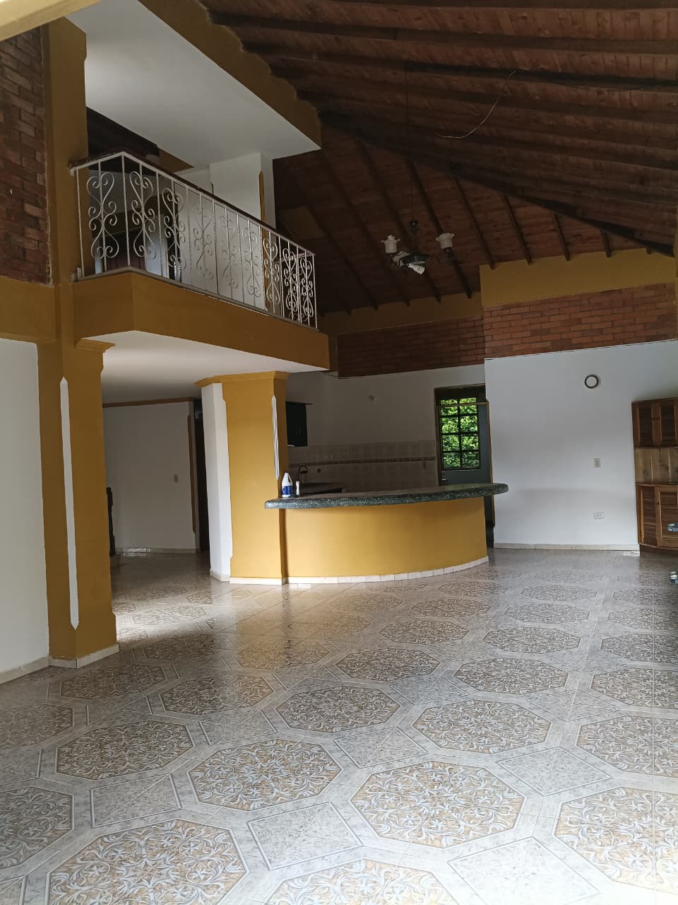 VENTA DE CHALET GUAYACANES