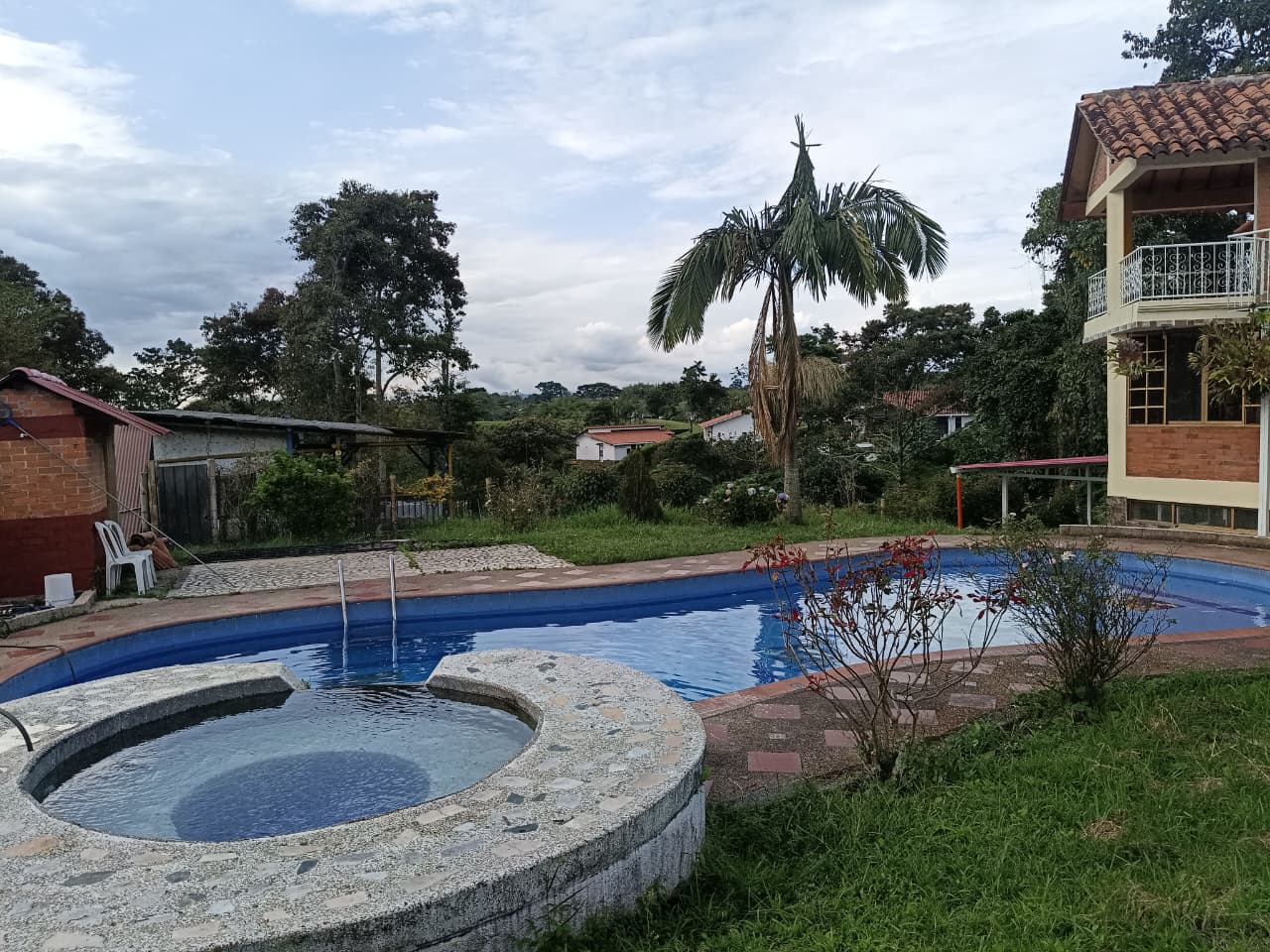 VENTA DE CHALET GUAYACANES