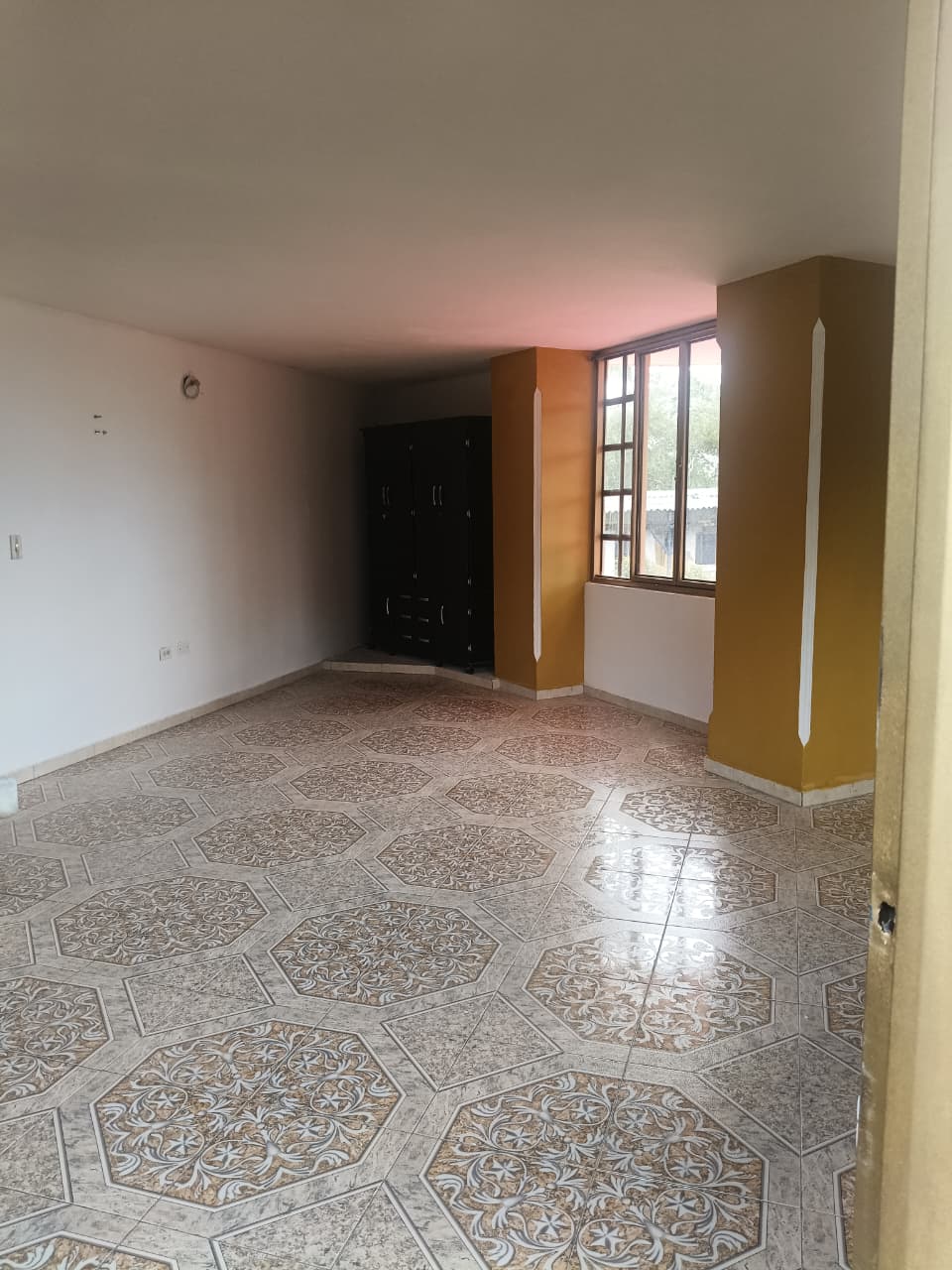 VENTA DE CHALET GUAYACANES