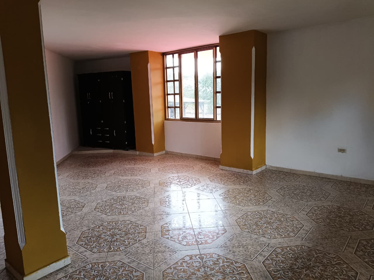 VENTA DE CHALET GUAYACANES