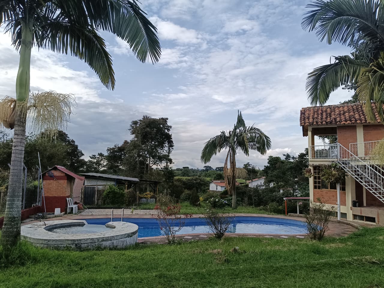 VENTA DE CHALET GUAYACANES